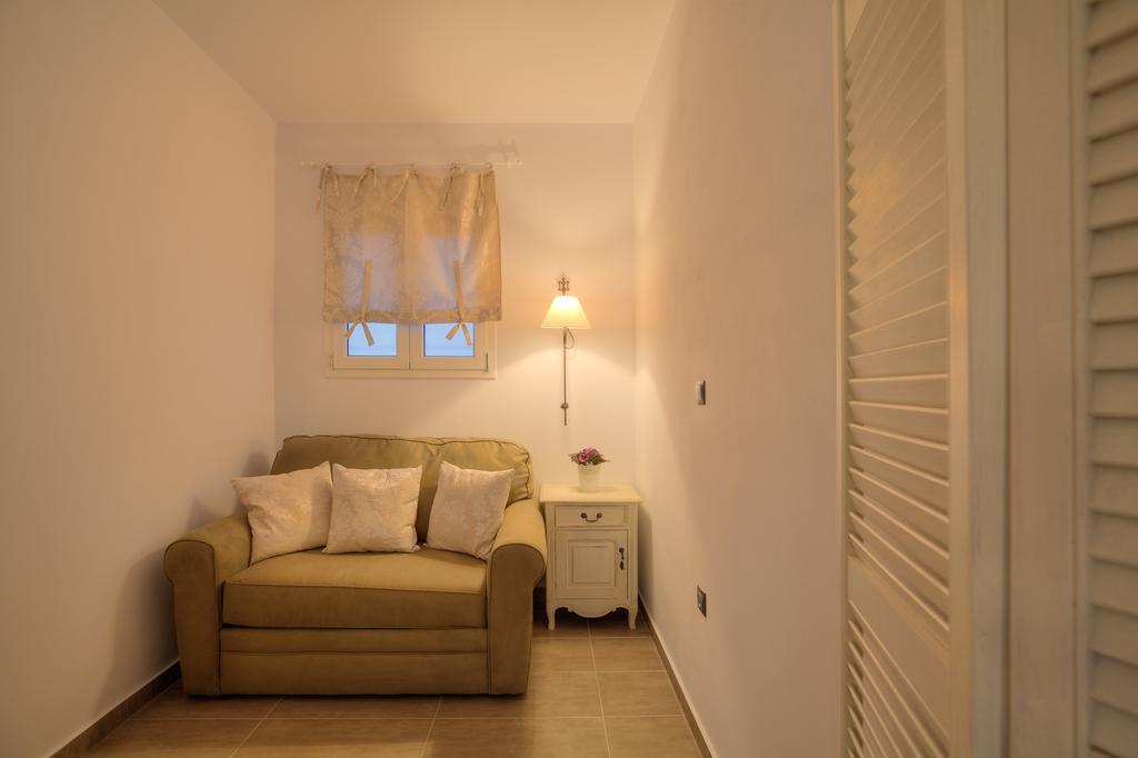 Miland Suites Adamantas  Exterior foto